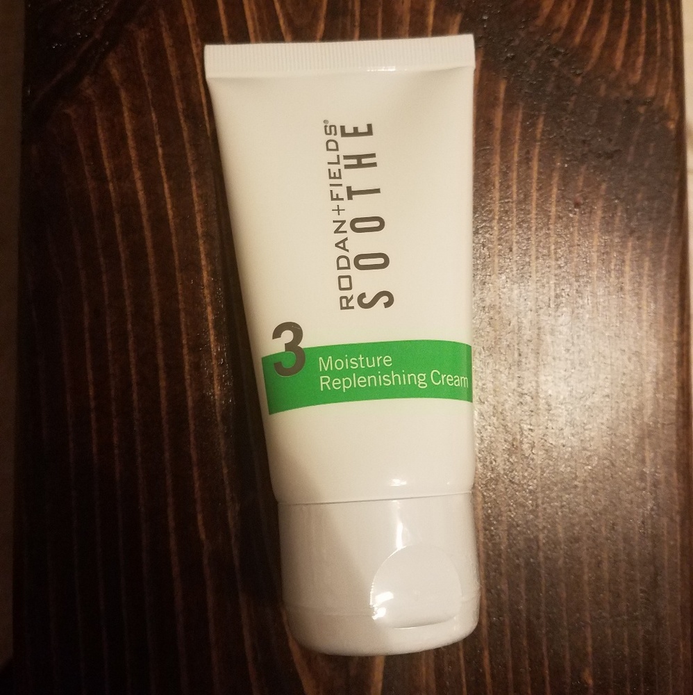 Rodan and Fields Soothe Step 3 Replenishing Cream